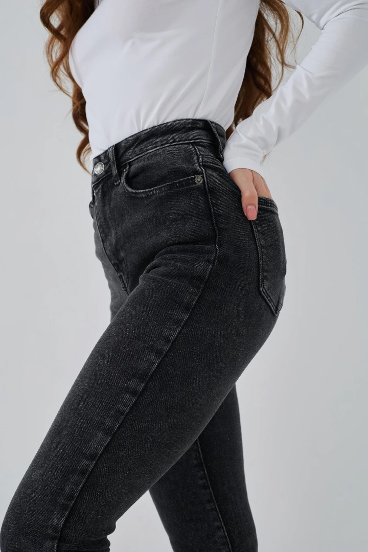 Джинсы Slim Fit женские On me 3103 baza 32 Темно-серый (2000989542063D)  Фото №1