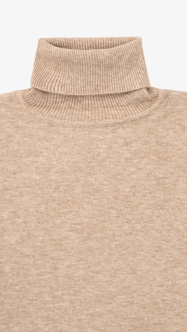 Гольф однотонний жіночий On me 031 2XL Капучино  Фото №0