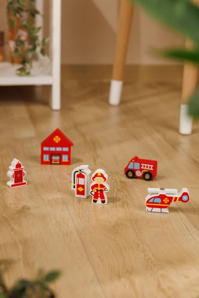 Дополнительный набор к железной дороге &quot;Пожарная станция&quot; Viga Toys 50815 Разноцветный (6934510508159)  Фото №10