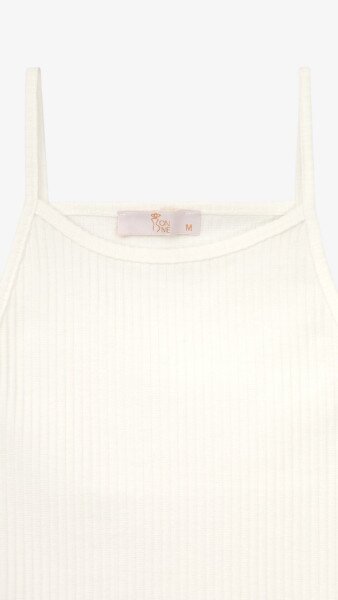 Купить Майка однотонная женская On me 25095 L Молочный Артикул: 2000991017665 Фото №2