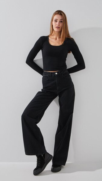 Купити Топ однотонний жіночий Bclothing 8854 L Чорний Артикул: 2000999178672 Фото №2