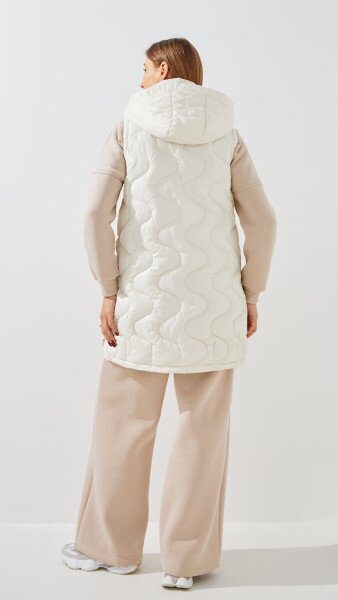 Купить Жилет из плащевки однотонный женский GENUA 2316 2XL Молочный Артикул: 2000990882196 Фото №6