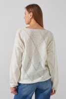 Пуловер однотонный женский Park karon 8329 One Size Молочный  Фото №3