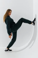 Спортивные штаны джоггеры женские LAWA WBC02438 XS Темно-зеленый  Фото №1