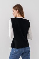 Жилет однотонний трикотажний жіночий Park karon 10840 One size Чорний (2000990651198D)  Фото №3