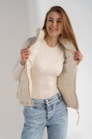 Жилет плащевка женский 851 XL Молочный (2000990316837D)  Фото №0