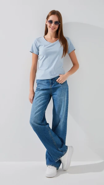 Купити Футболка однотонна жіноча Na Fan 002 One Size Блакитний Артикул: 2000991047716 Фото №2