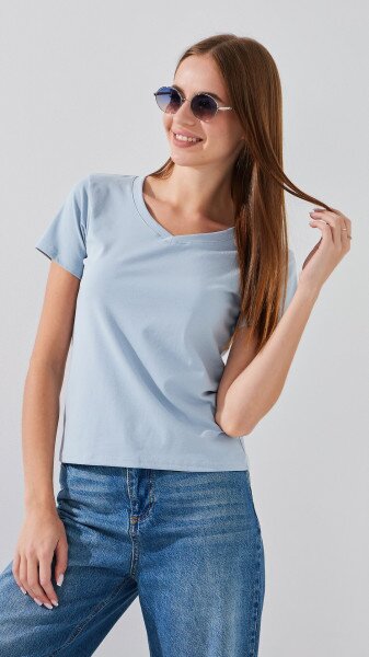 Купити Футболка однотонна жіноча Na Fan 002 One Size Блакитний Артикул: 2000991047716 Фото №3