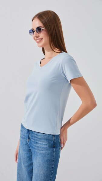Купити Футболка однотонна жіноча Na Fan 002 One Size Блакитний Артикул: 2000991047716 Фото №4