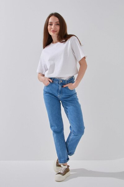 Купить Футболка однотонная женская W23-07 XL Белый Артикул: 2000990969156 Фото №4