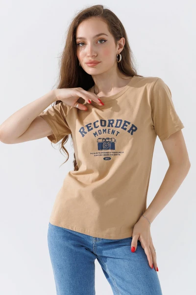 Купити Футболка з принтом жіноча 6627-BP One Size Бежевий (2000990567888A) Артикул: 2000990567888 Фото №1