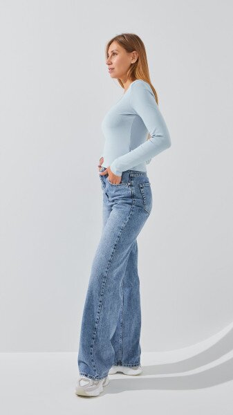 Купити Топ однотонний жіночий Bclothing 8854 M Блакитний Артикул: 2000999178641 Фото №4