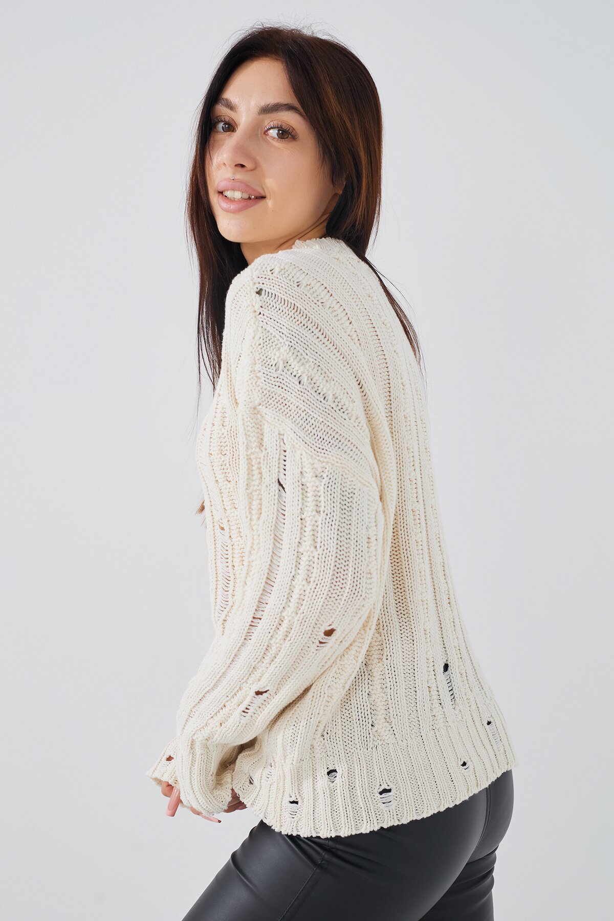 Джемпер однотонный женский Femme 1002 One Size Молочный (2000989870630D)  Фото №3