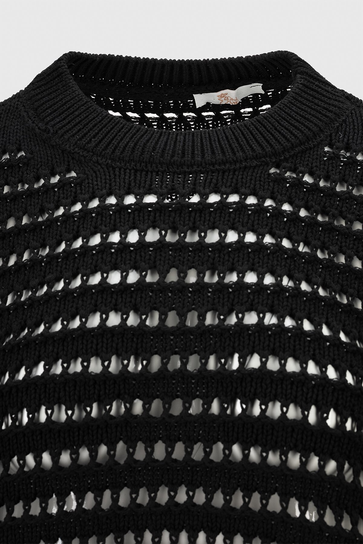 Джемпер однотонний жіночий Femme 2024 One Size Чорний (2000990221469D)  Фото №6