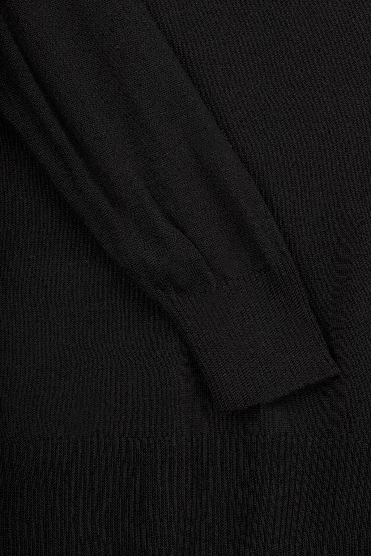 Джемпер однотонний жіночий Park karon 10245 One Size Чорний (2000989979005D)  Фото №9