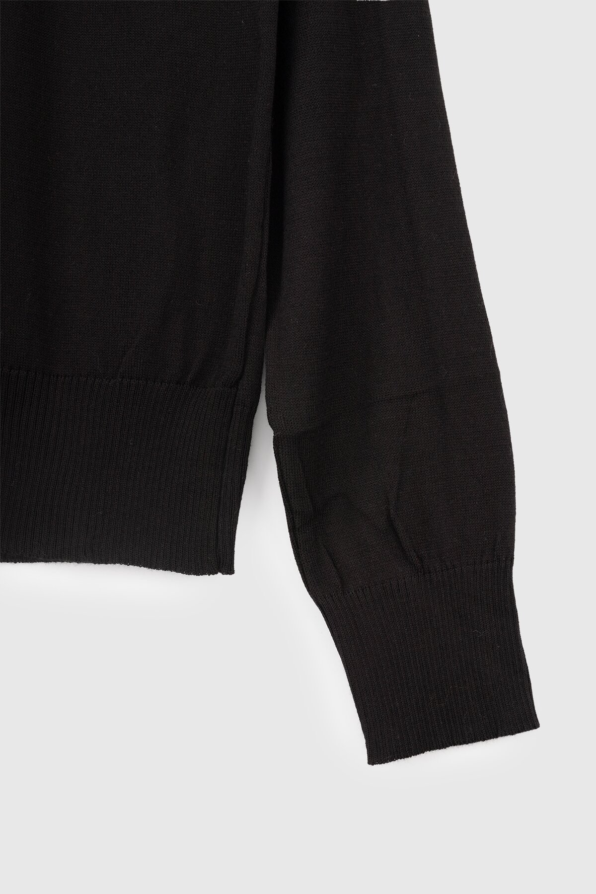 Джемпер однотонный женский Park karon 10285 One Size Черный (2000989850335D)  Фото №9