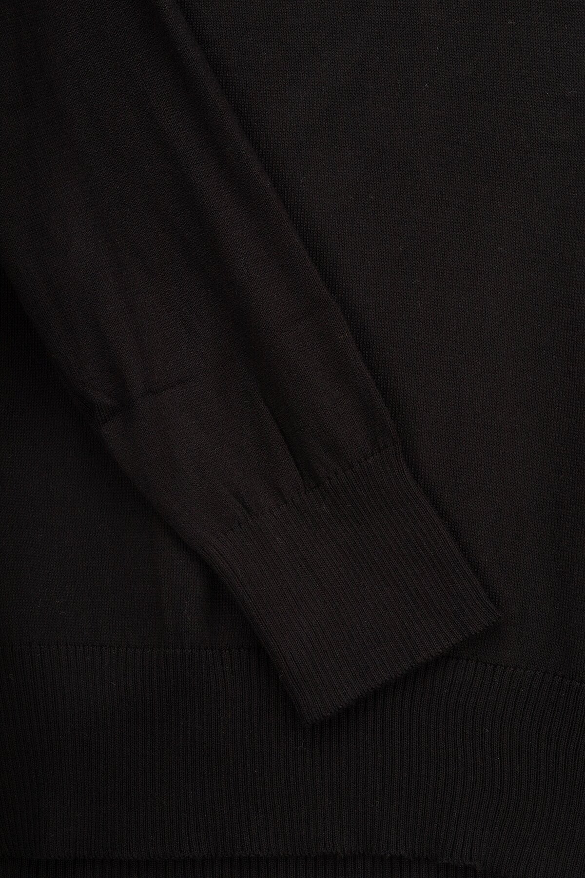 Джемпер однотонный женский Park karon 10285 One Size Черный (2000989850335D)  Фото №10