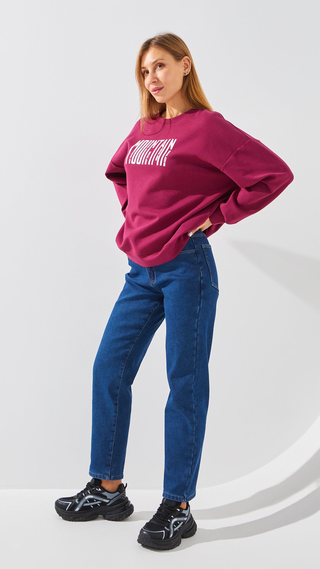 Купити Джинси Mom Fit жіночі On me 1908 40 Синій Артикул: 2000999288098 Фото повноекранне №3