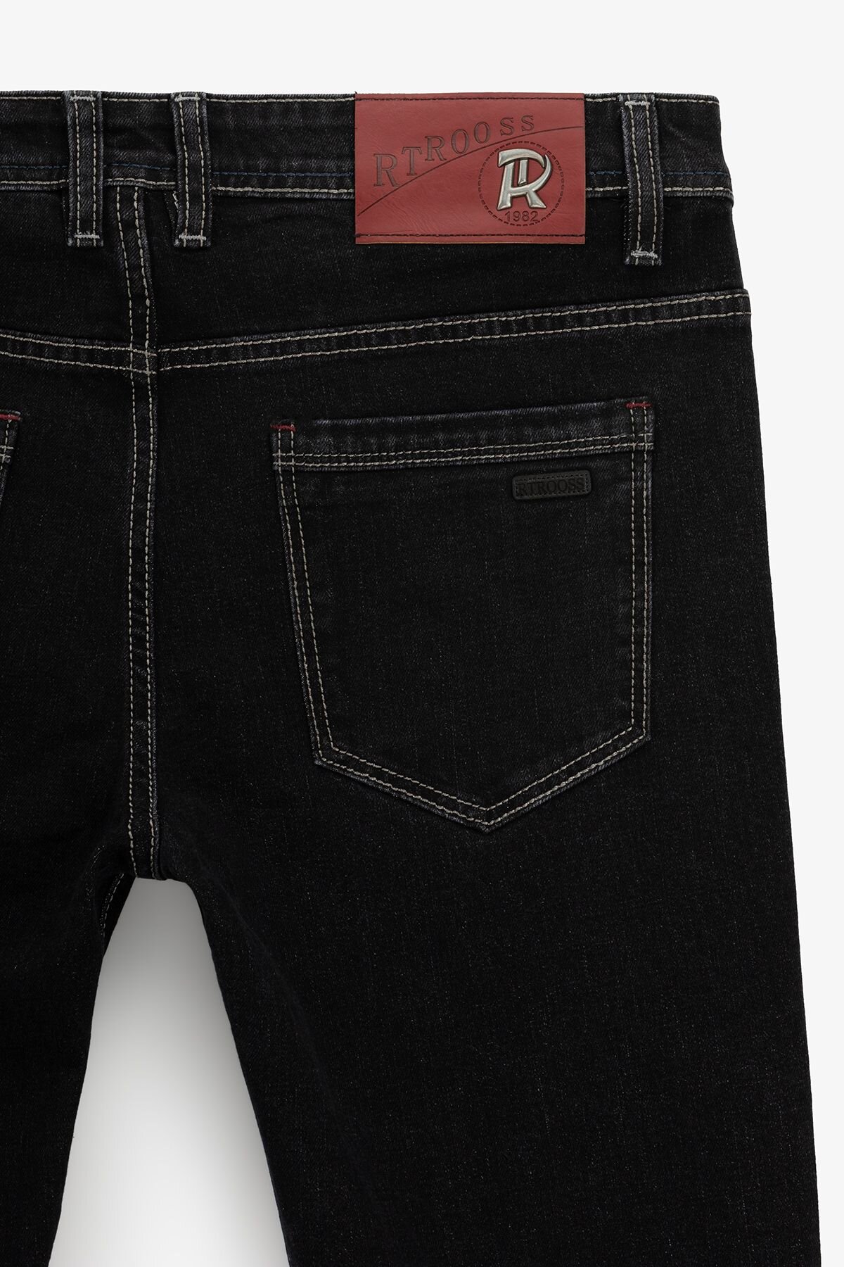 Купити Джинси Regular Fit чоловічі 8122 29 Чорний Артикул: 2000990951953 Фото повноекранне №2