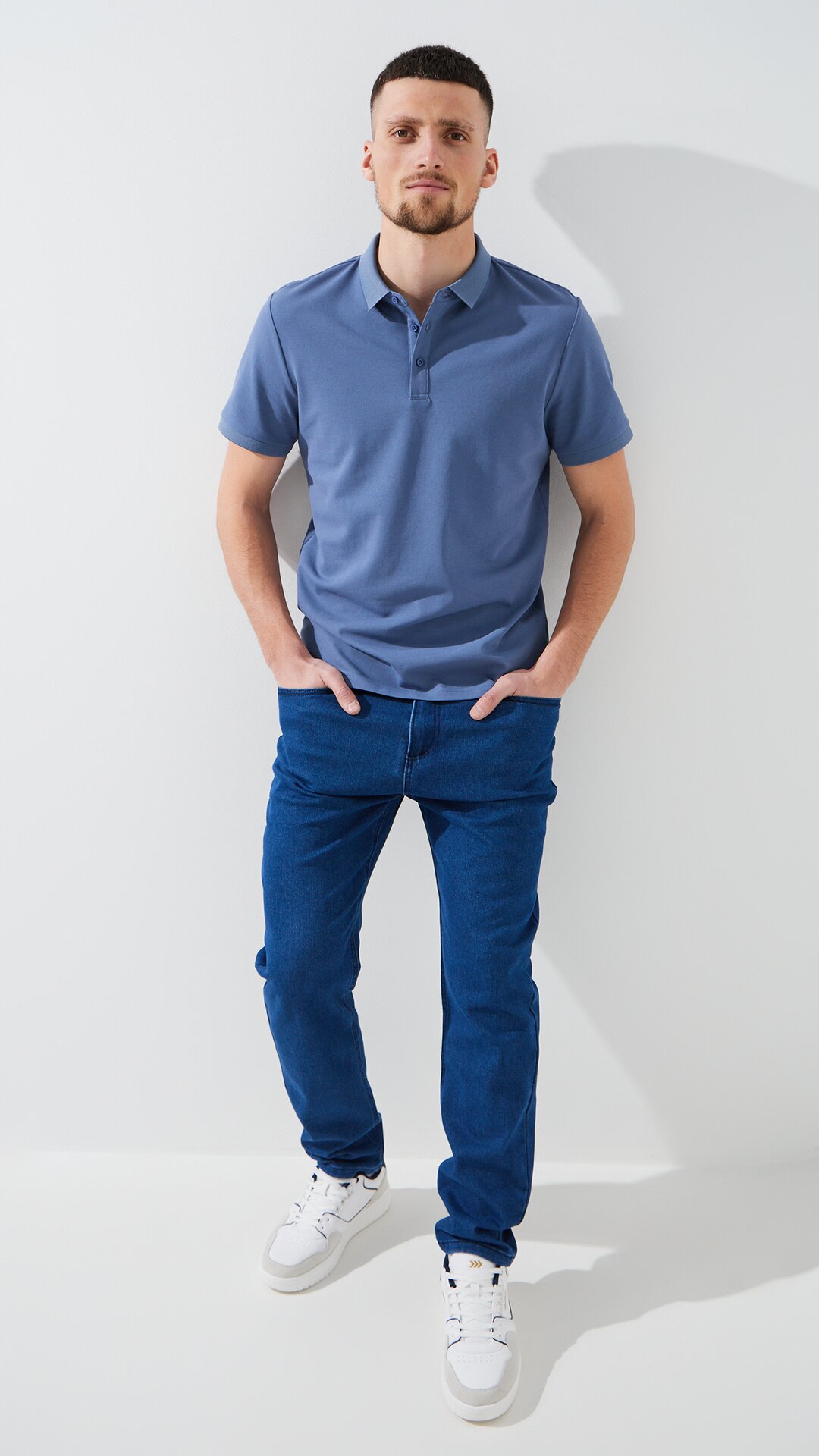 Купити Джинси Slim Fit однотонні чоловічі 902 33 Синій Артикул: 2000999453601 Фото повноекранне №2