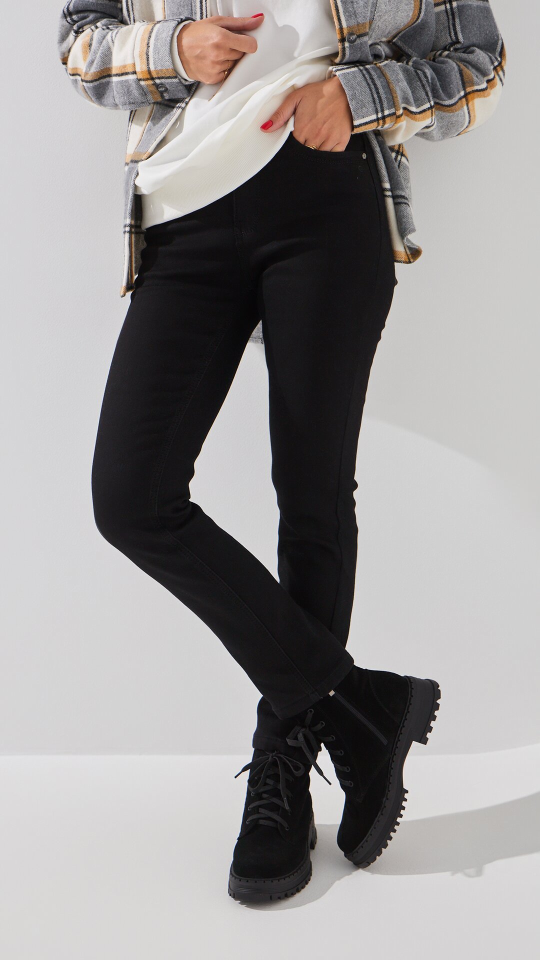 Купити Джинси Slim Fit жіночі Vindasion 4030 25 Чорний Артикул: 2000999306167 Фото повноекранне №4