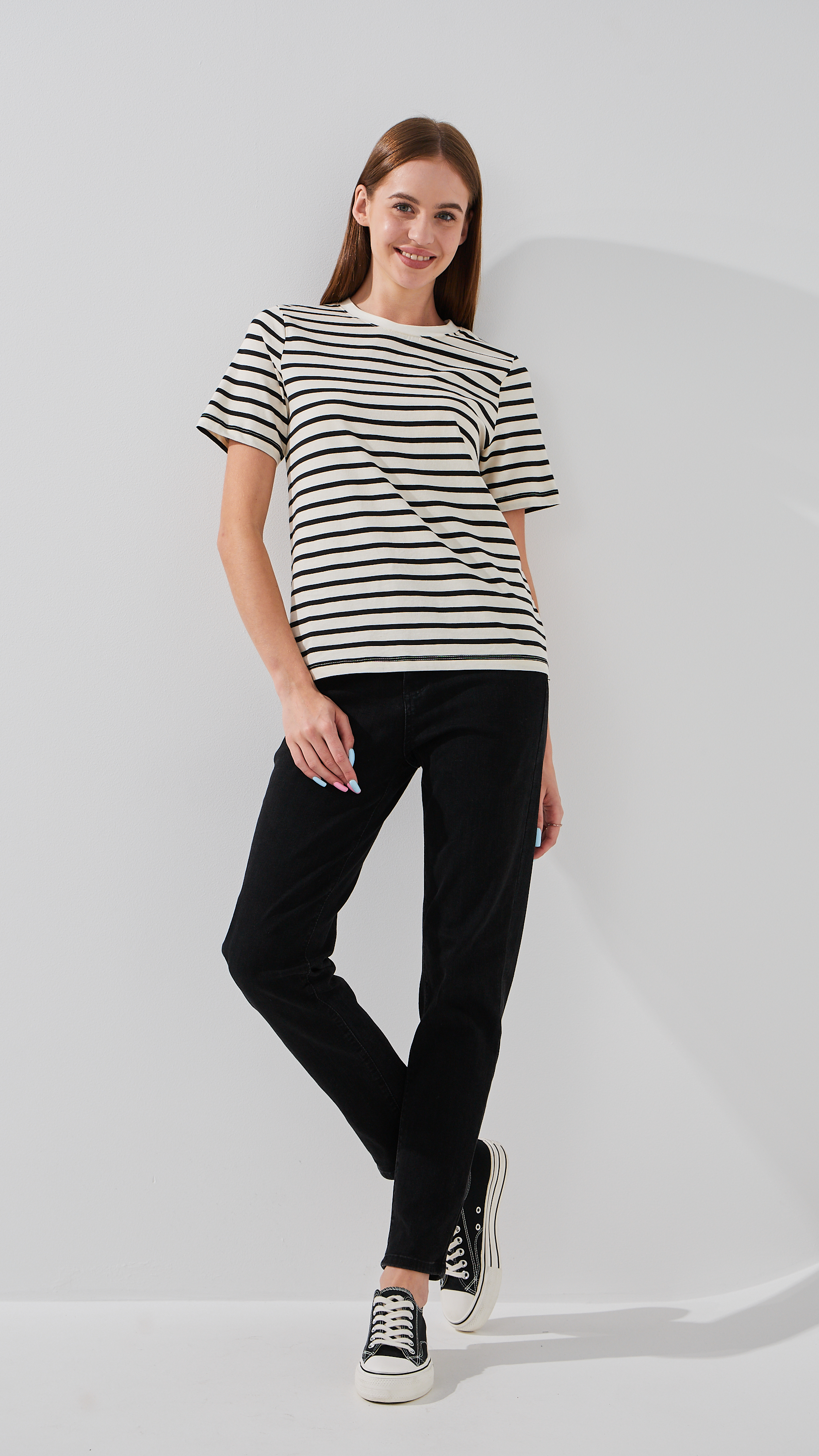 Купить Джинсы Mom Fit женские 3012 25 Черный Артикул: 2000999186622 Фото на весь экран №1