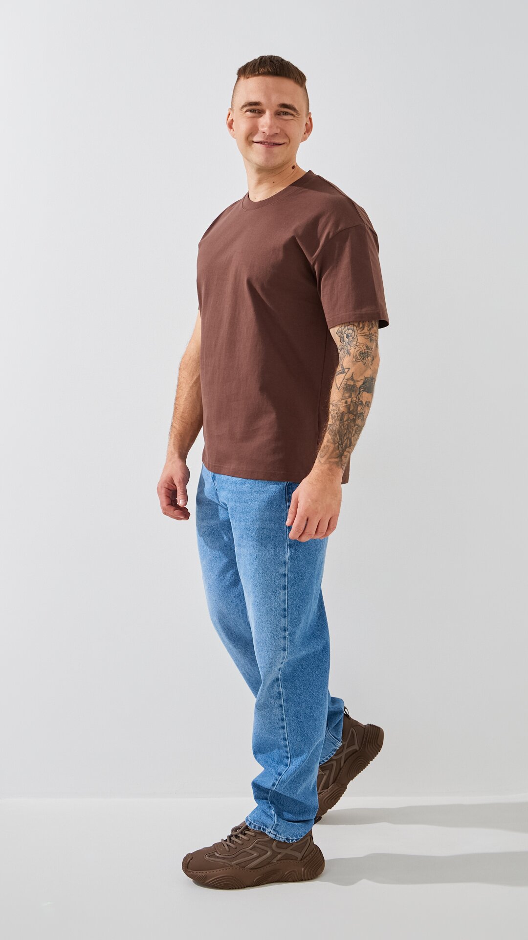 Купити Футболка однотонна чоловіча GENUA 24-0711 2XL Коричневий Артикул: 2000999389924 Фото повноекранне №3