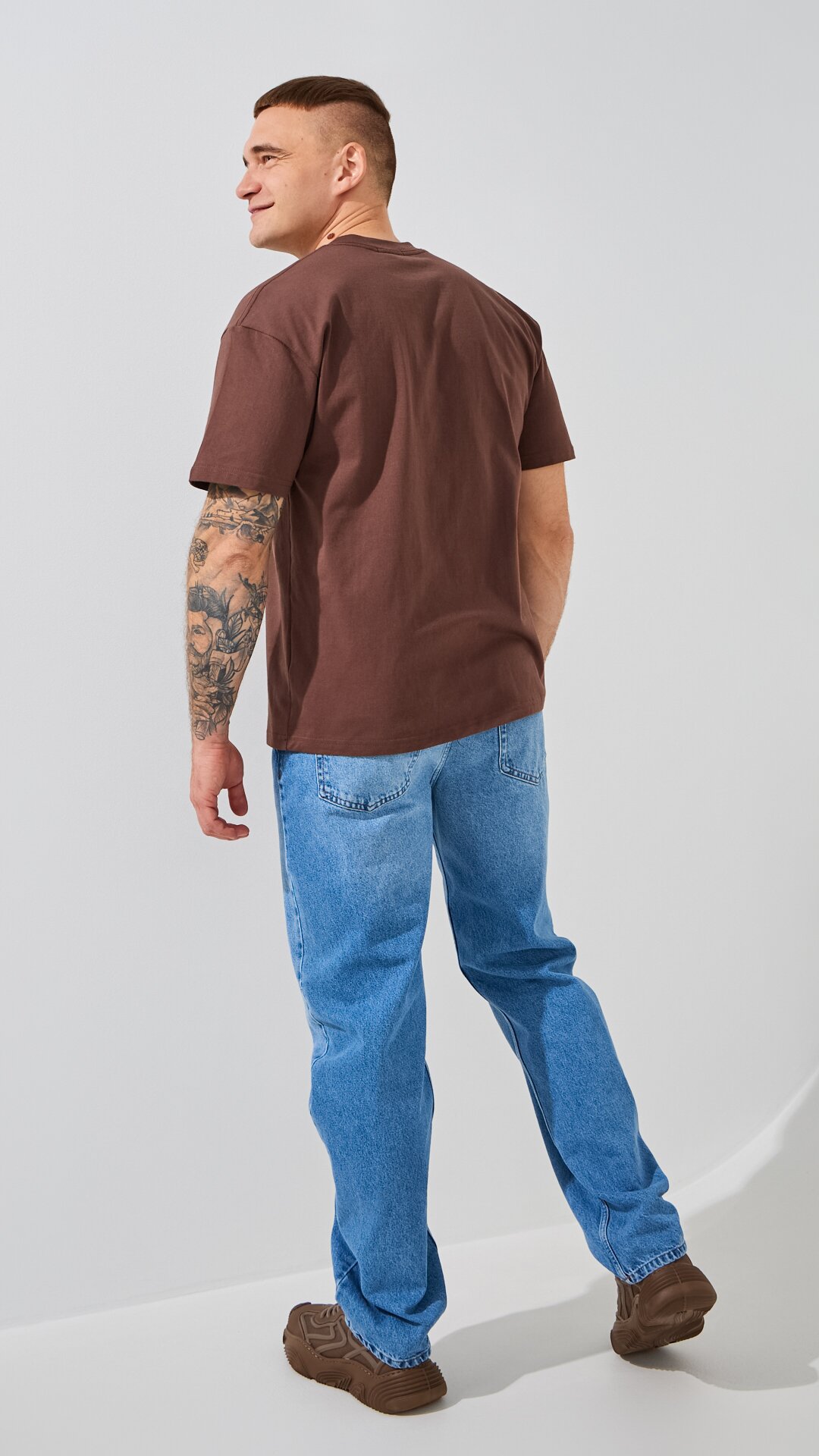 Купити Футболка однотонна чоловіча GENUA 24-0711 2XL Коричневий Артикул: 2000999389924 Фото повноекранне №4