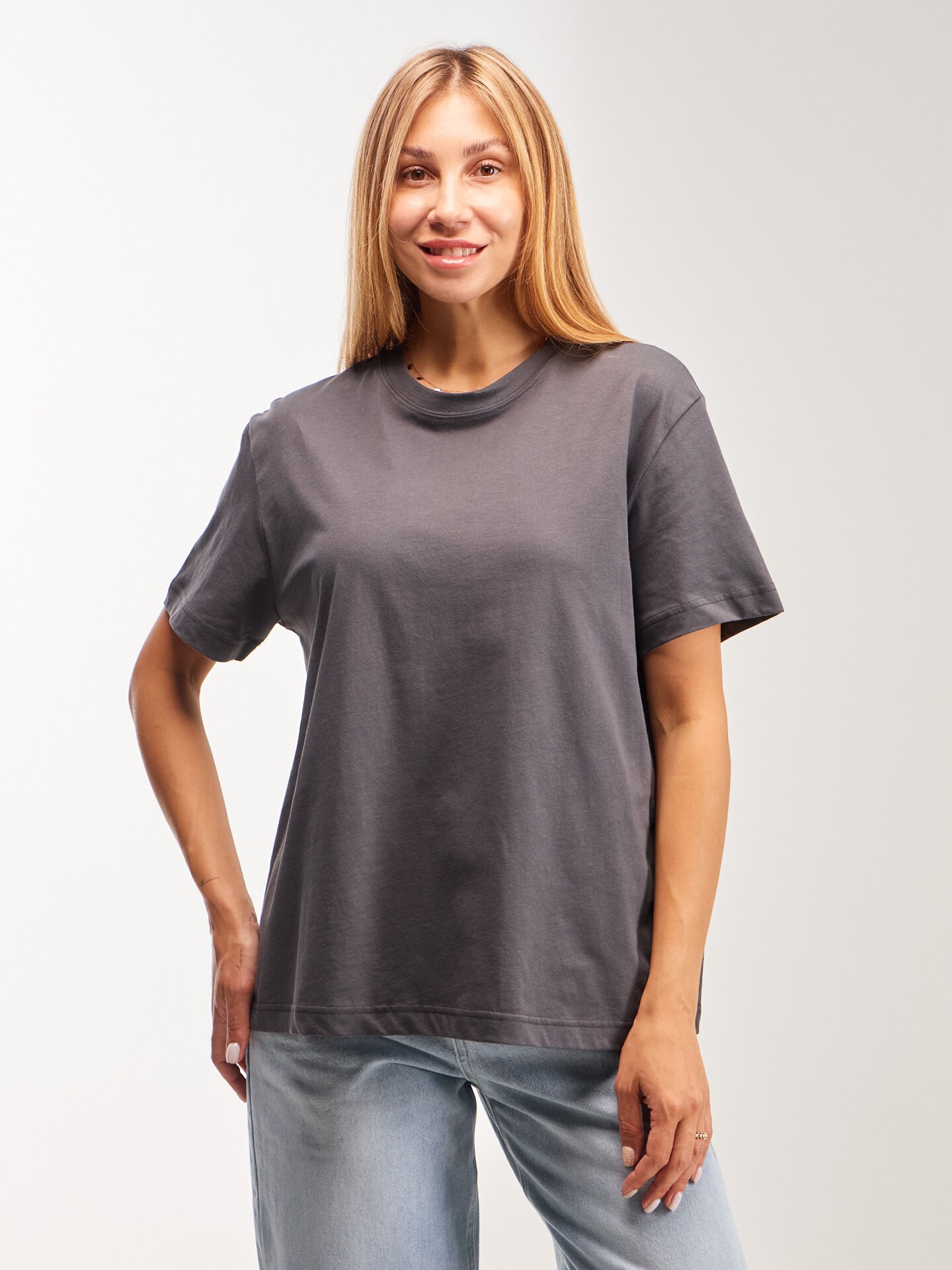 Купити Футболка однотонна жіноча GENUA GENUA78 2XL Графітовий Артикул: 2000999631641 Фото повноекранне №1