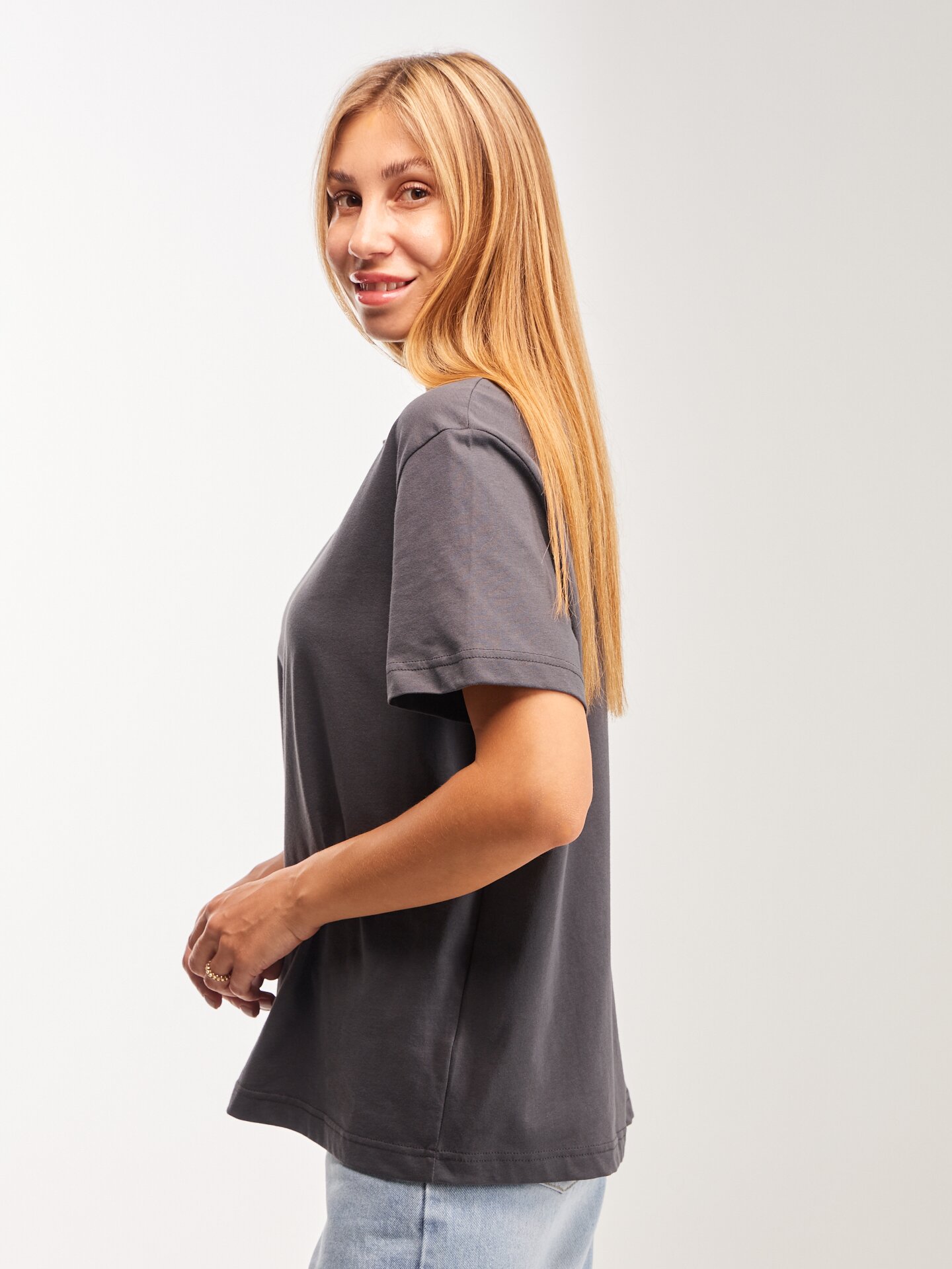 Купити Футболка однотонна жіноча GENUA GENUA78 2XL Графітовий Артикул: 2000999631641 Фото повноекранне №3