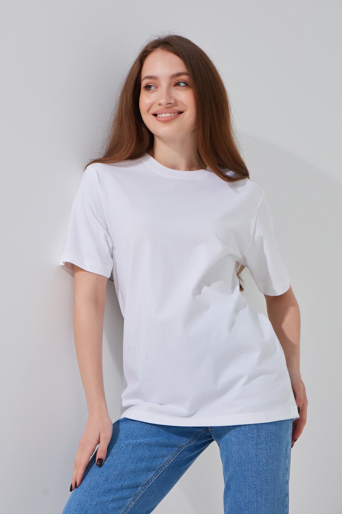 Купити Футболка однотонна жіноча  W23-07 XL Білий Артикул: 2000990969156 Фото повноекранне №3