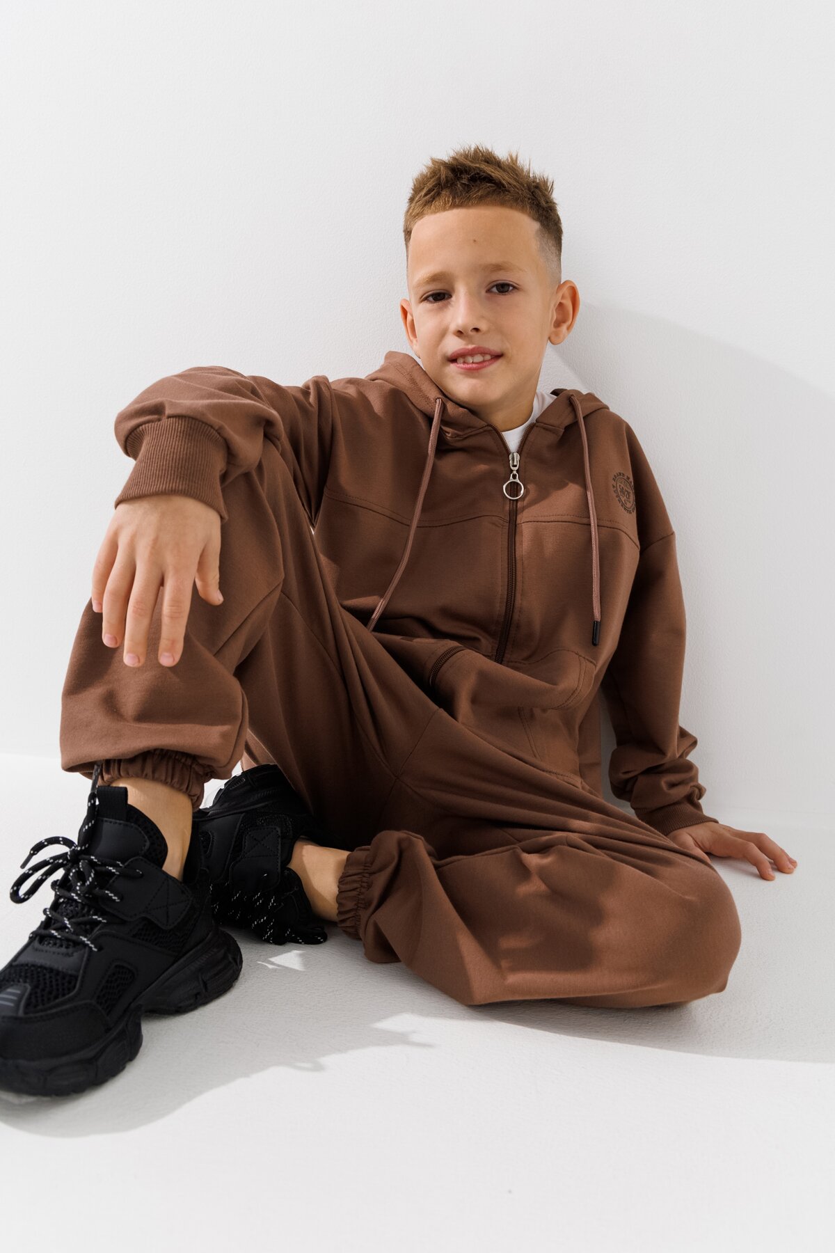 Спортивний костюм кофта+штани для хлопчика Waxmen 1114 116 см Кавовий (2000990751621W)  Фото №1