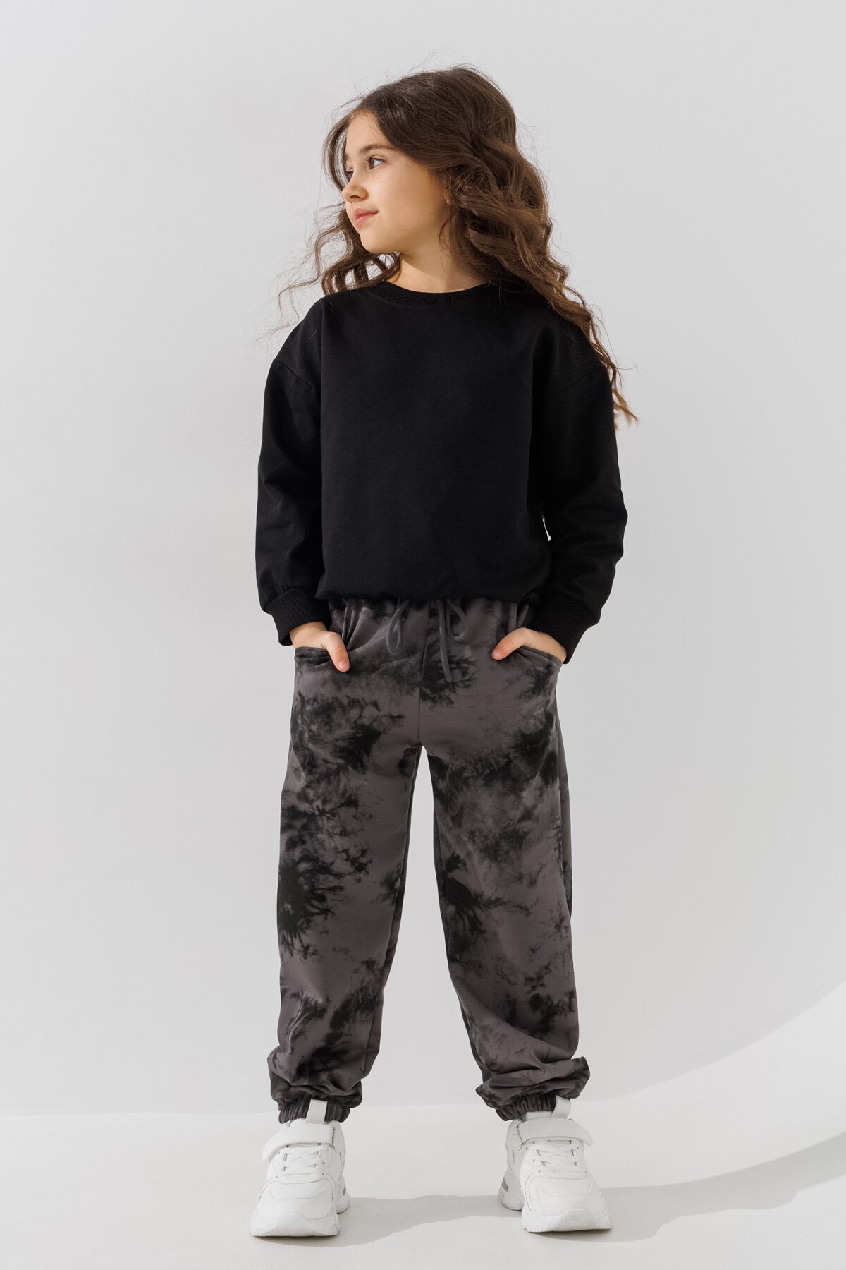 Свитшот однотонный унисекс First Kids 0069 116 см Черный  Фото №6