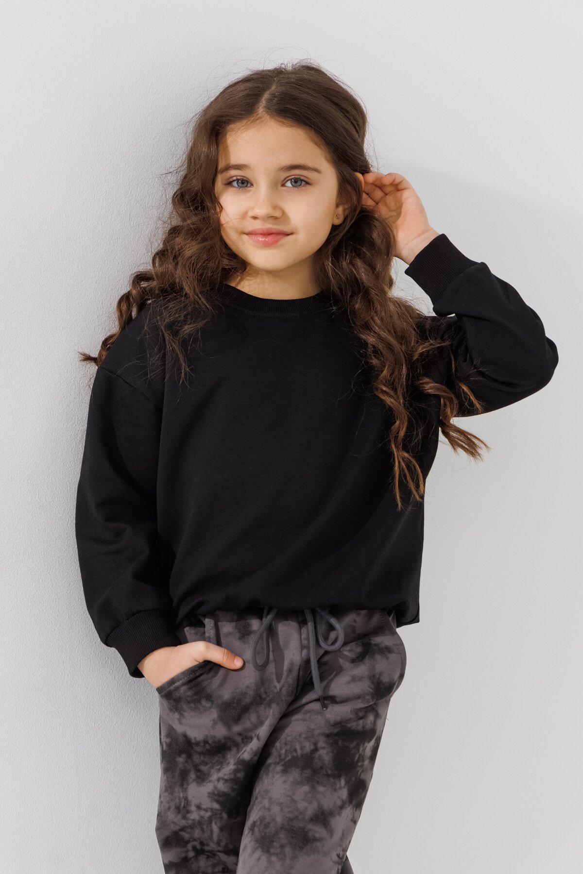 Свитшот однотонный унисекс First Kids 0069 116 см Черный  Фото №7