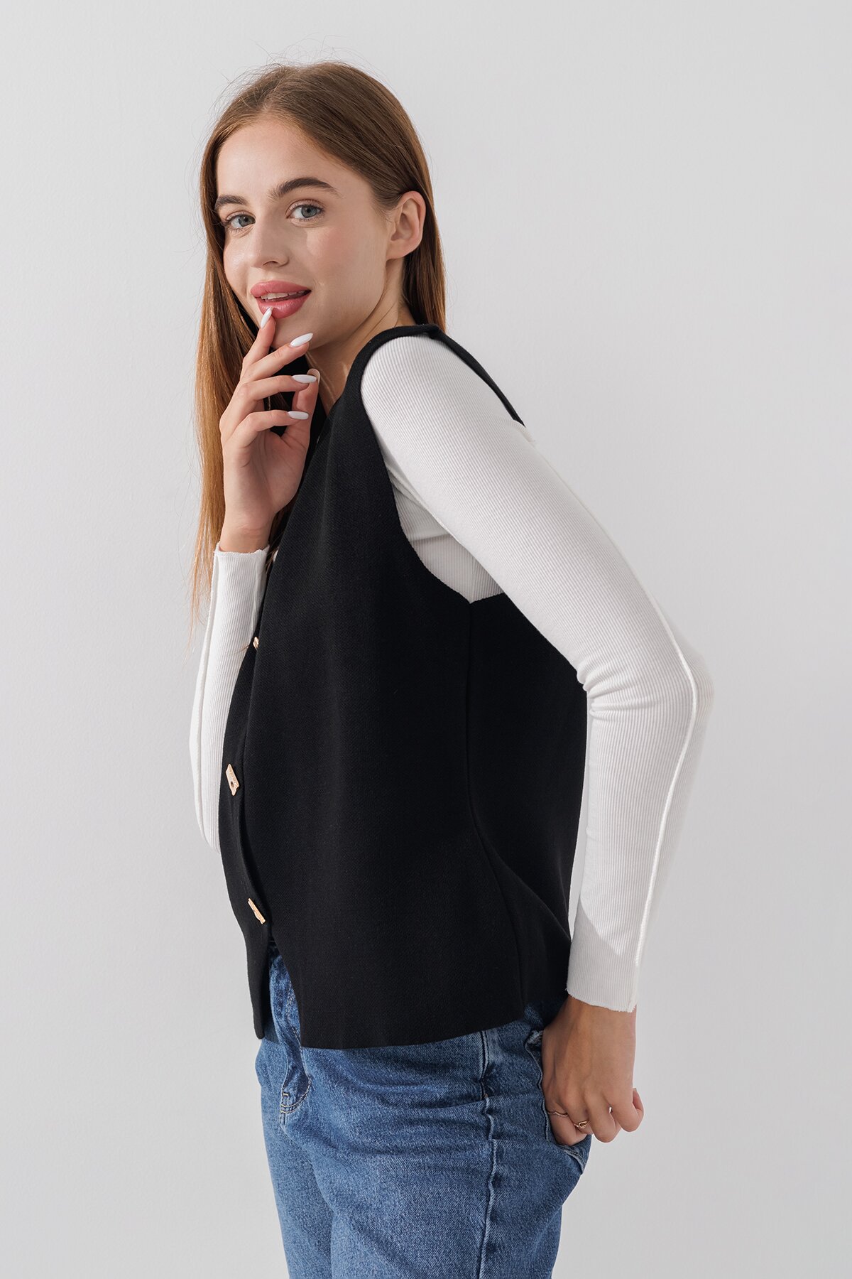 Жилет однотонний трикотажний жіночий Park karon 10840 One size Чорний (2000990651198D)  Фото №3